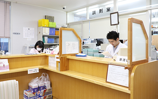 フラワー薬局平田店